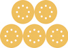 Fem guldfärgade sandpapper med cirkulära hål, placerade i ett pyramidmönster.