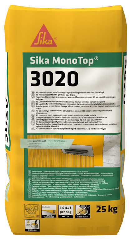 Säck i gult med texten "Sika MonoTop 3020". Innehåller detaljerad produktinformation och instruktioner. 25 kg ICF.