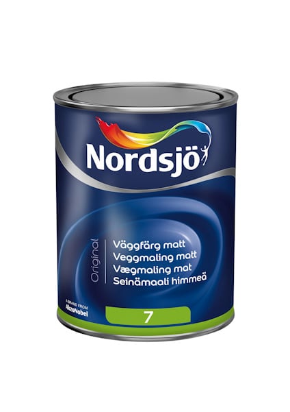 Burk med Nordsjö väggfärg, blå etikett med flerfärgad logotyp, text "Väggfärg matt" på flera språk.
