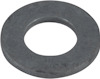 Metallisk, rund planbricka med ett cirkulärt mitt hål på grå bakgrund.