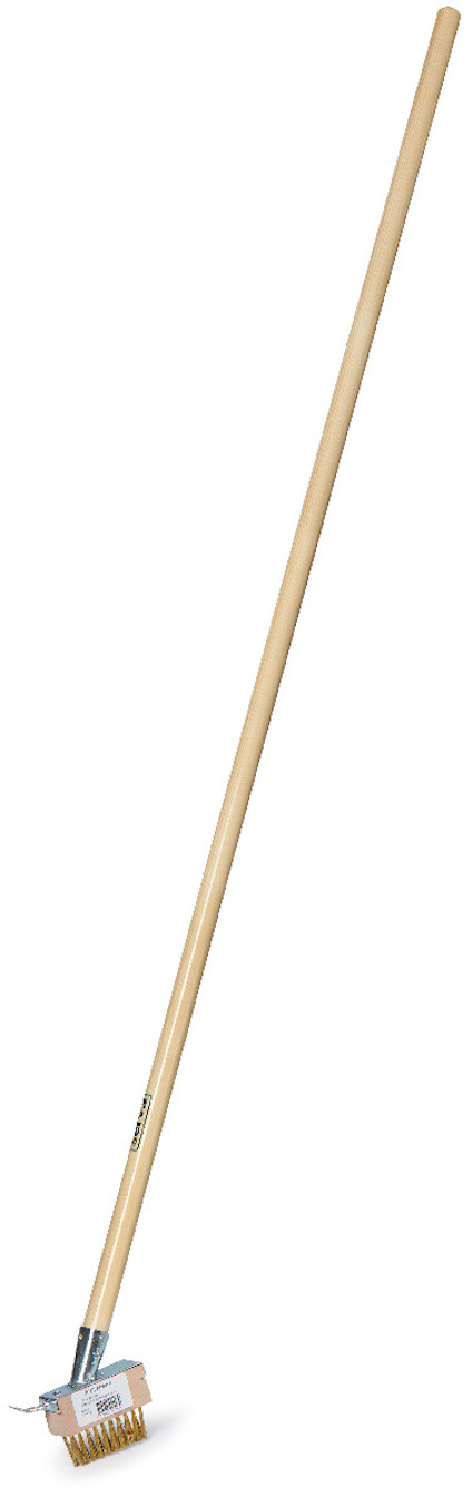 Rengöringsverktyg med långt trähandtag och metallborste i ena änden.