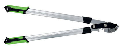 Grensax med gröna och svarta handtag, silverfärgade teleskopiska skaft och svart skärhuvud.
