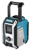 Blå och vit Makita jobb-radio med handtag, knappar och Bluetooth-symbol ovanför högtalargrill.