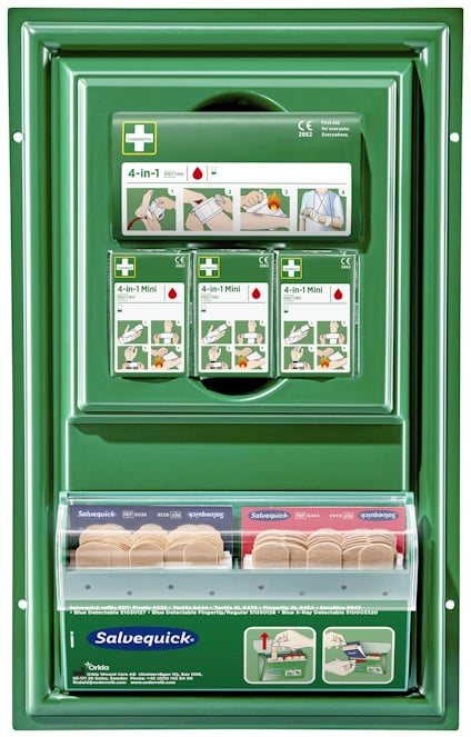 Grön första hjälpen-tavla med plåster och 4-i-1-förband från Salvequick.