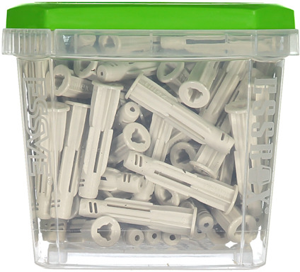 Plastbehållare med genomskinliga väggar fylld med vita plastplugg. Gröna lock.