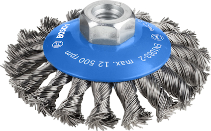 Roterande stålborste med flätade trådar och blå mittplatta, märkt "Bosch" och maxhastighet 12 500 rpm.