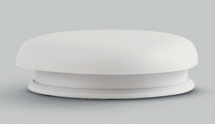 Vit, rund takventil i plast med minimalistisk design på grå bakgrund.