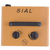 Gul panel med svart handtag, två vred för inställningar, texten "SIAL" och en symbol för förbjuden användning med vatten.